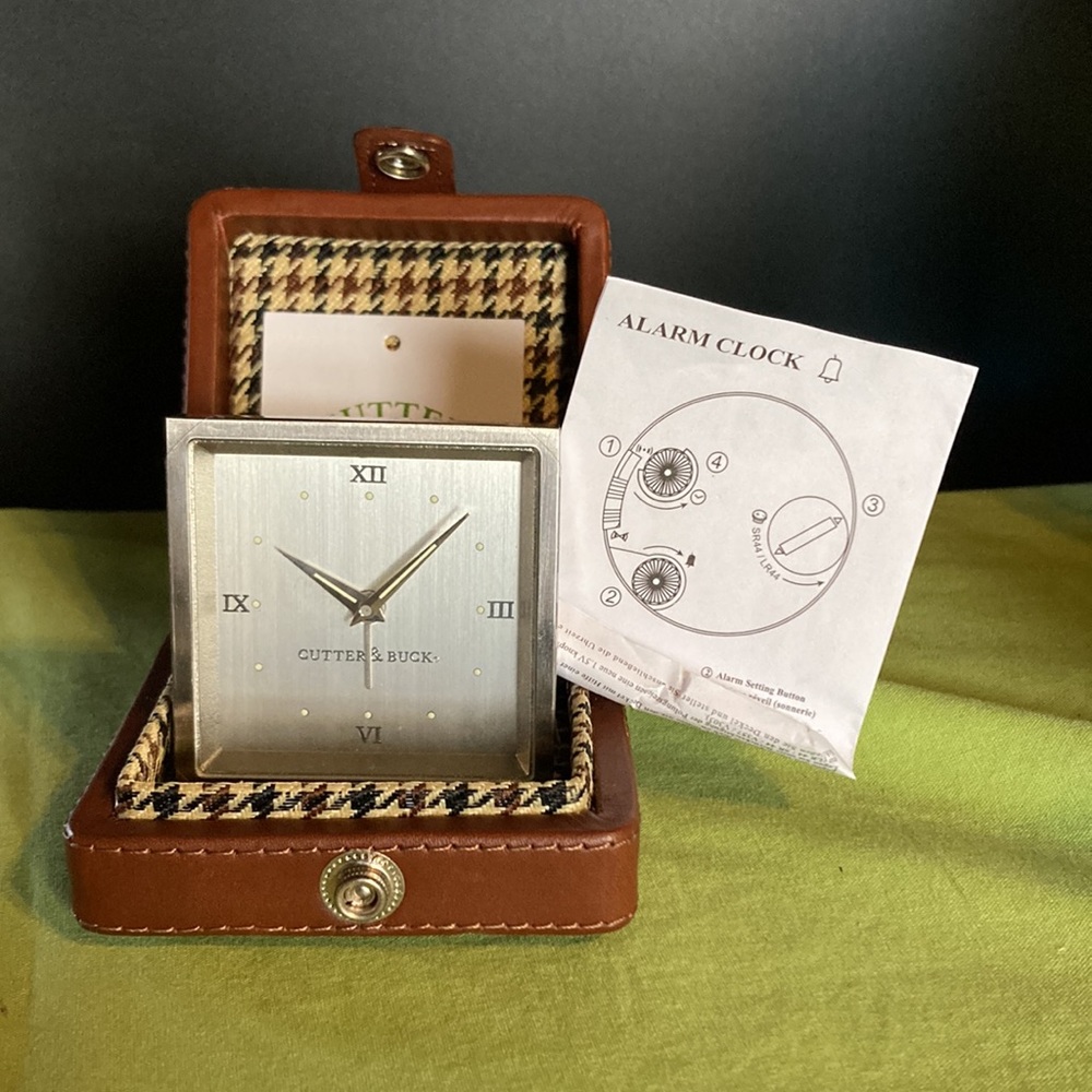 Cutter & Buck small clock - Picture 3 of 4